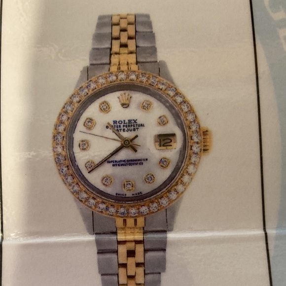 Ladies Oyster Datejust Mother of Pearl Rolex with Diamonds - Picture 7 of 8